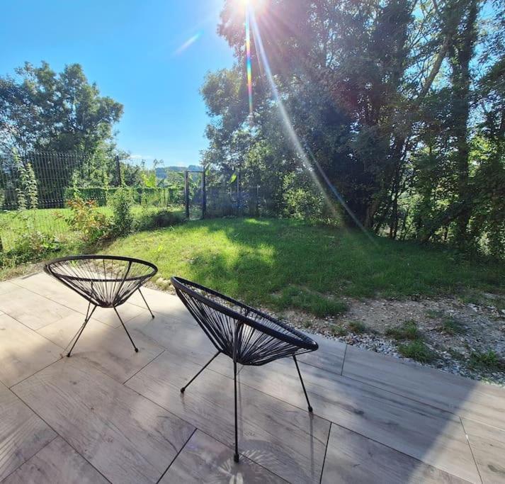 Logement Neuf A 2 Pas Du Lac La Bridoire エクステリア 写真