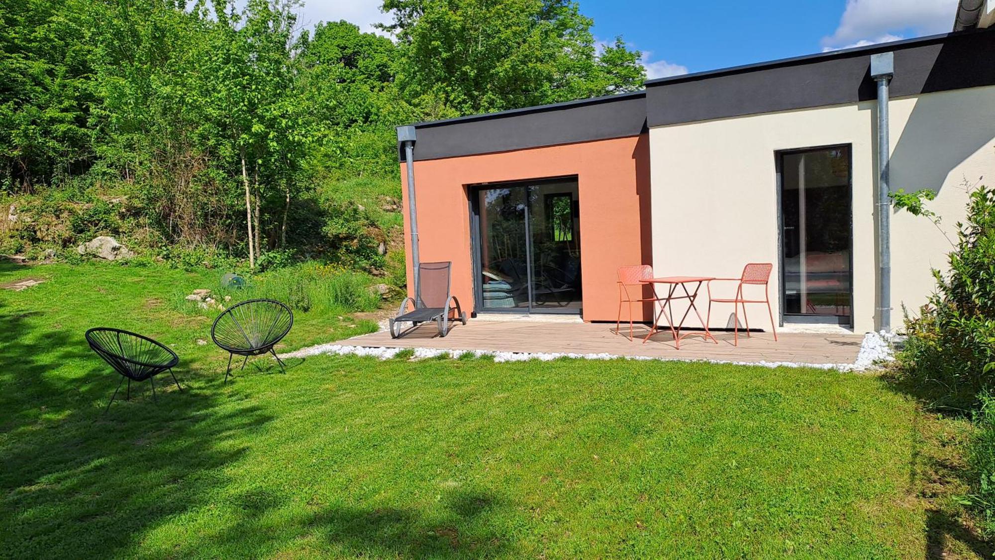 Logement Neuf A 2 Pas Du Lac La Bridoire エクステリア 写真